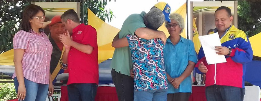 Gobernador El Aissami entregó 897 títulos agrarios en Aragua